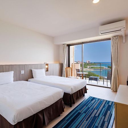 Hotel Breezebay Marina Miyakojima  Exterior photo