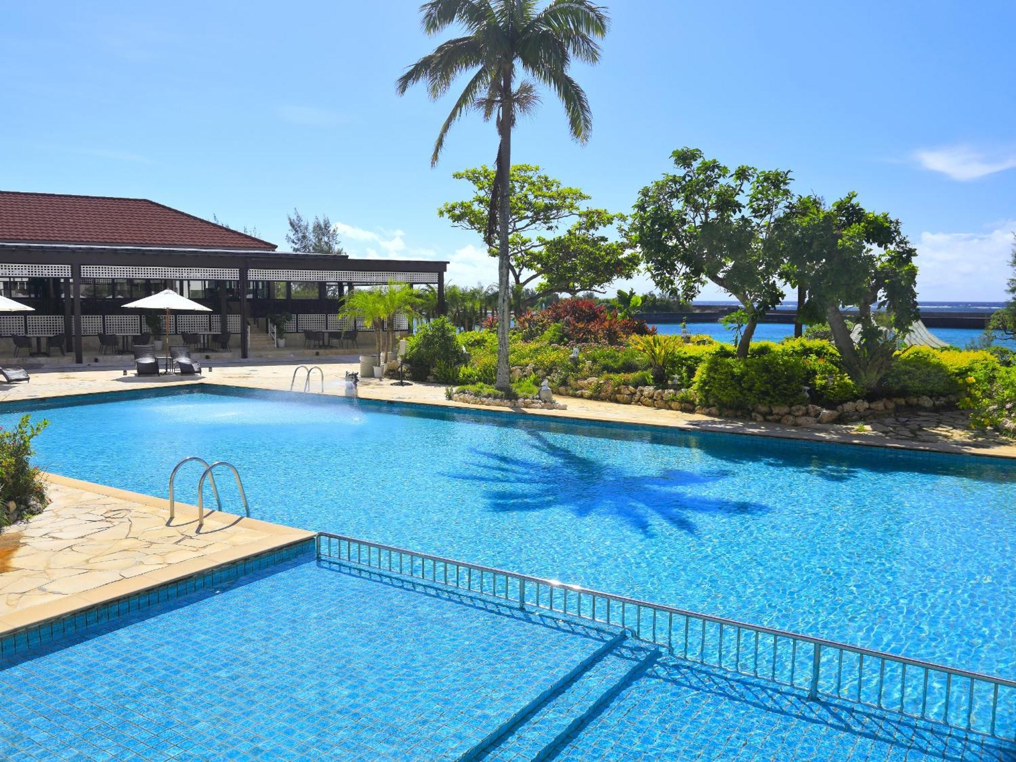 Hotel Breezebay Marina Miyakojima  Exterior photo